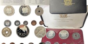 Coffret Proof Set Papouasie-Nouvelle-Guinée 1975 Franklin Mint avec livret et 8 pièces argent et cupro-nickel
